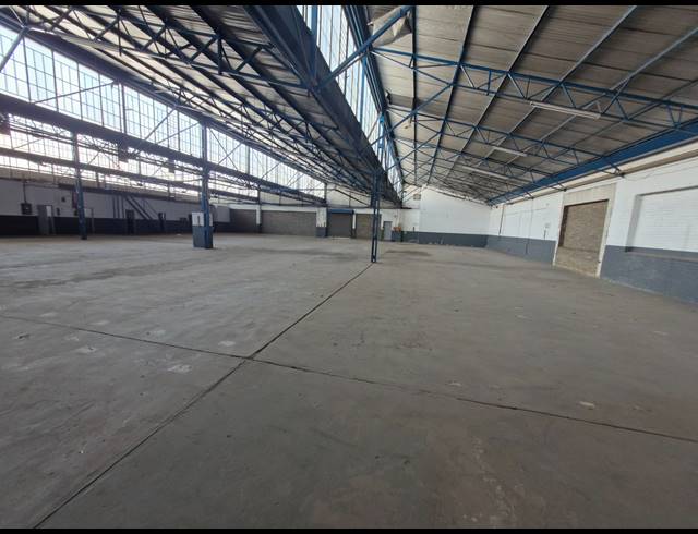 1,236M² WAREHOUSE TO LET IN BENROSE